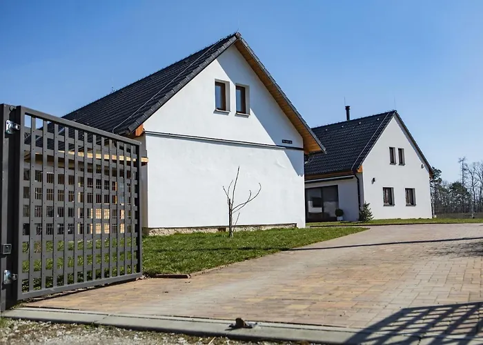 Dvorce * Stráž nad Nežárkou